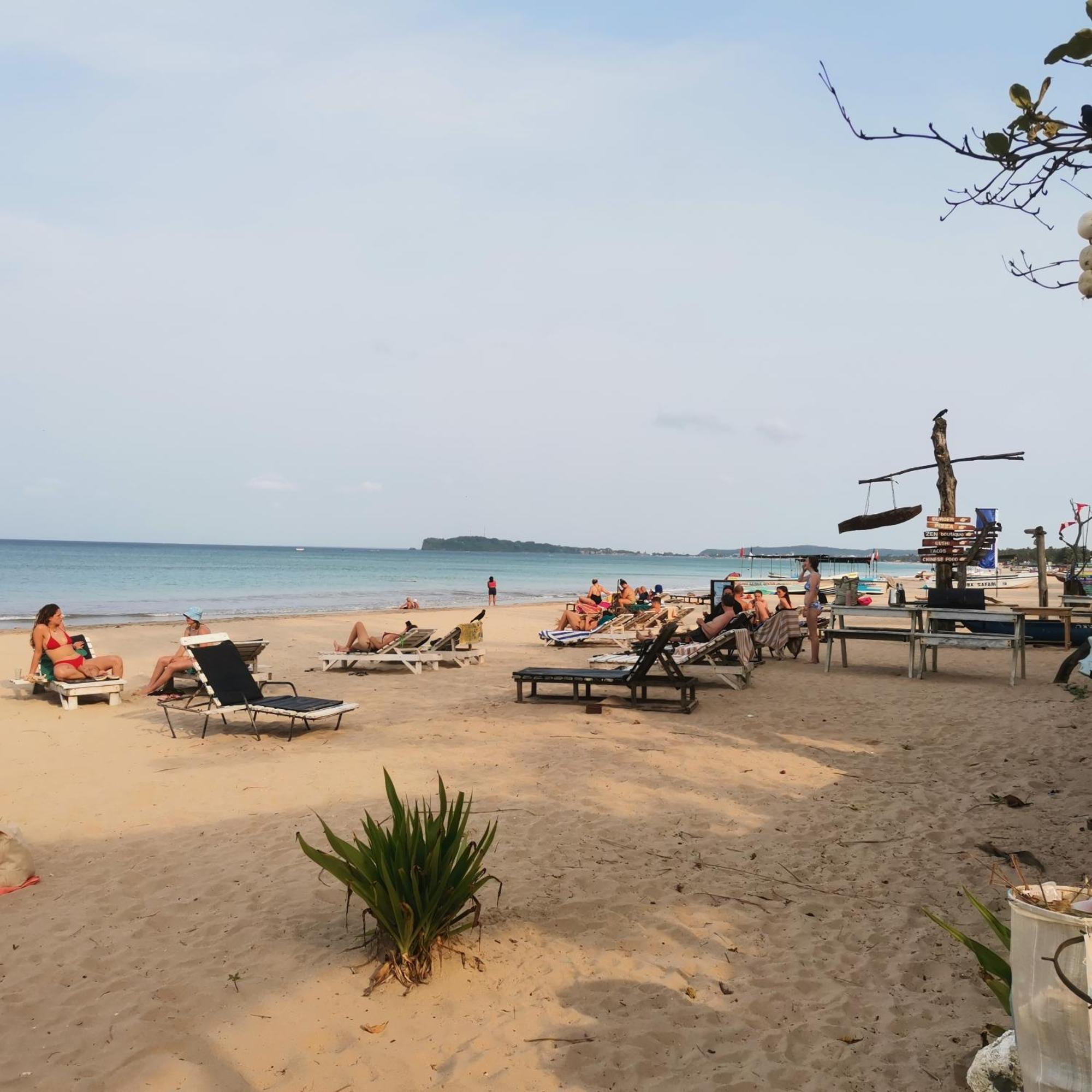 Surf Reef Beach トリンコマリー エクステリア 写真