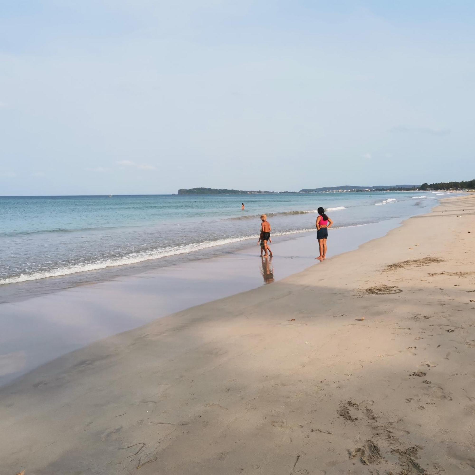 Surf Reef Beach トリンコマリー エクステリア 写真